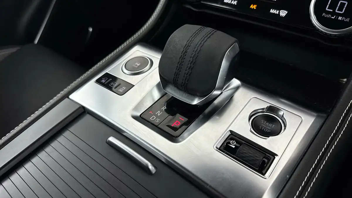 2022-jaguar-f-pace-20-p400e-r-dynamic-hse-big-18
