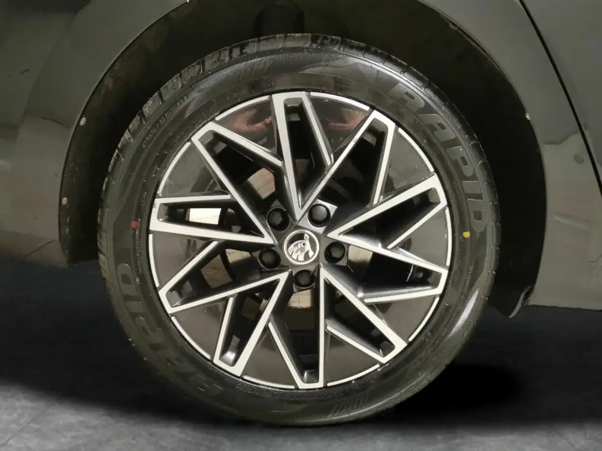 2021-skoda-octavia-20tdi-se-l-116ps-estate-big-27