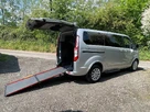 2020-ford-tourneo-custom-small-0