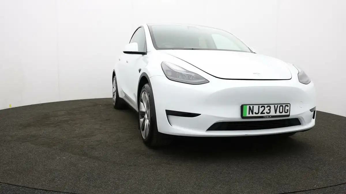2023-tesla-model-y-e-rwd-big-51