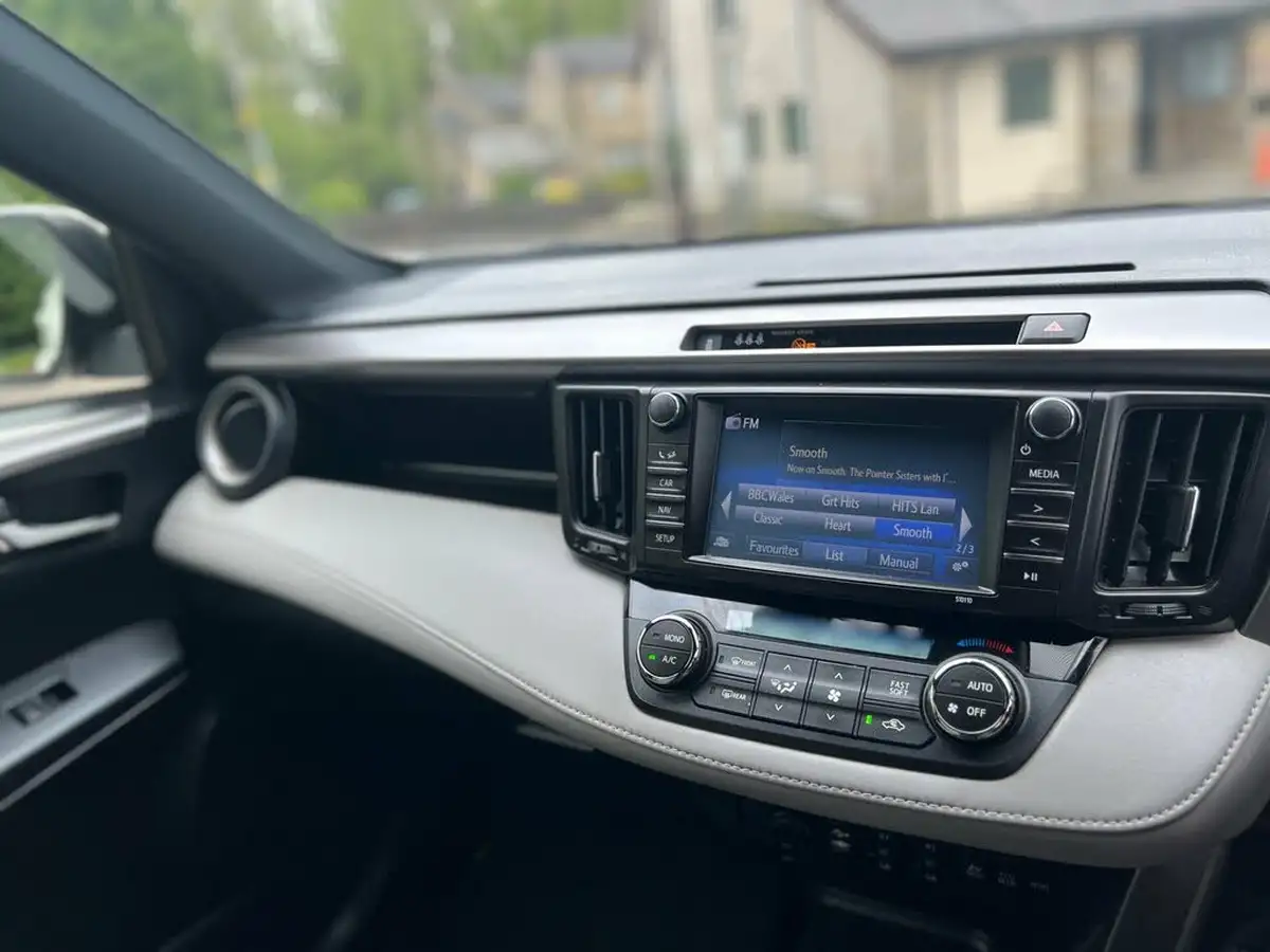 2016-toyota-rav4-25-vvt-i-excel-tss-navi-cvt-big-16