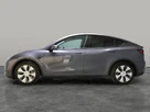 2022-tesla-model-y-e-long-range-small-17