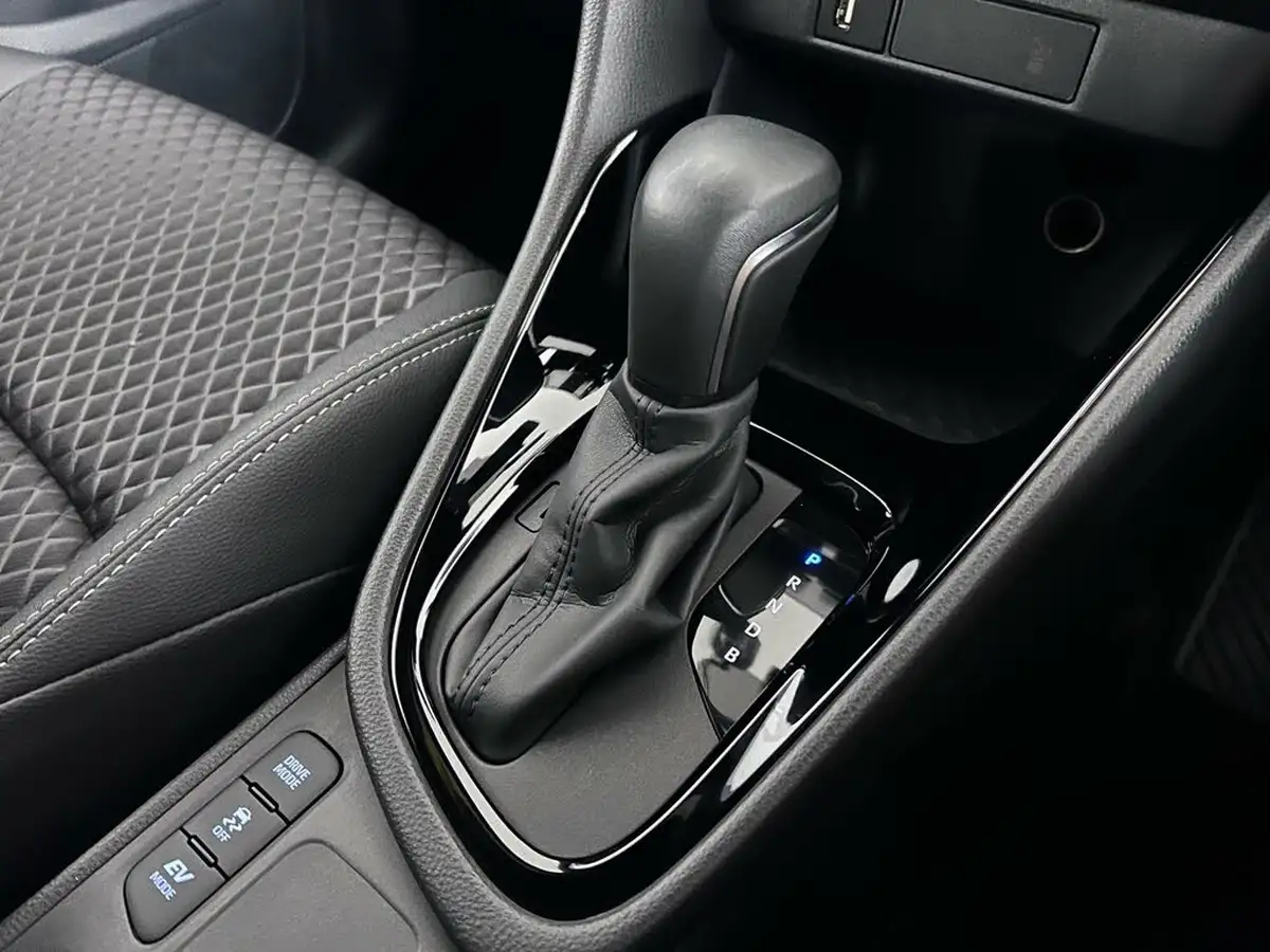 2022-toyota-yaris-15-vvt-i-dynamic-big-35