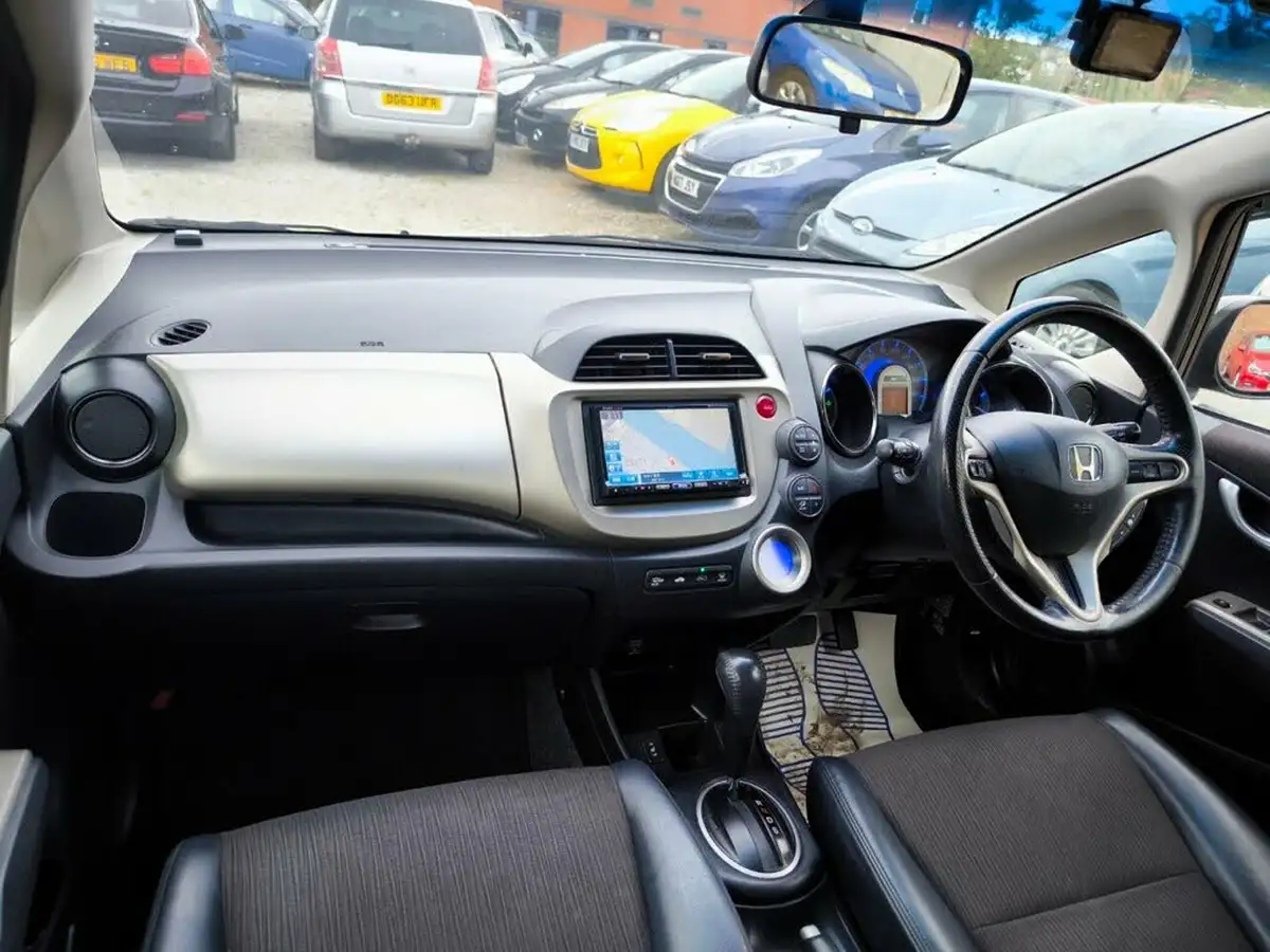 2013-honda-jazz-big-6