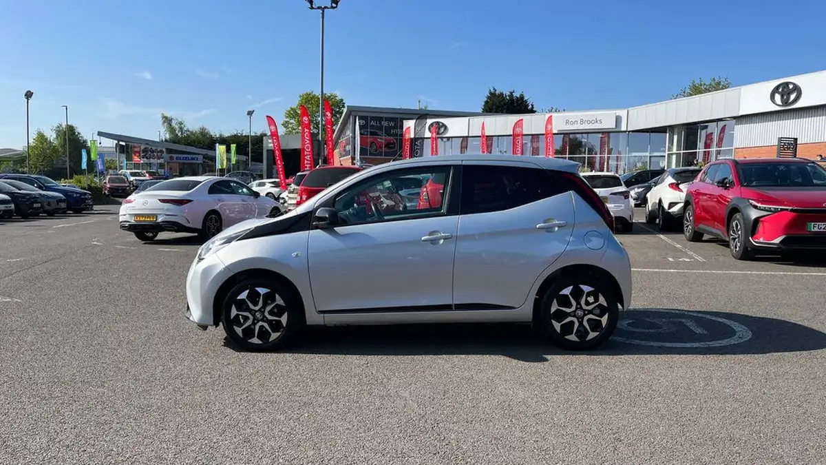 2020-toyota-aygo-10-vvt-i-x-trend-tss-x-shift-big-16