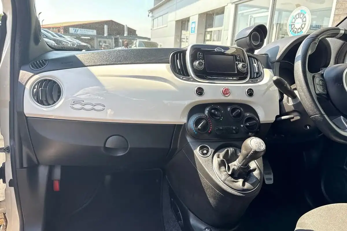 2017-abarth-595-14-tjet-big-19