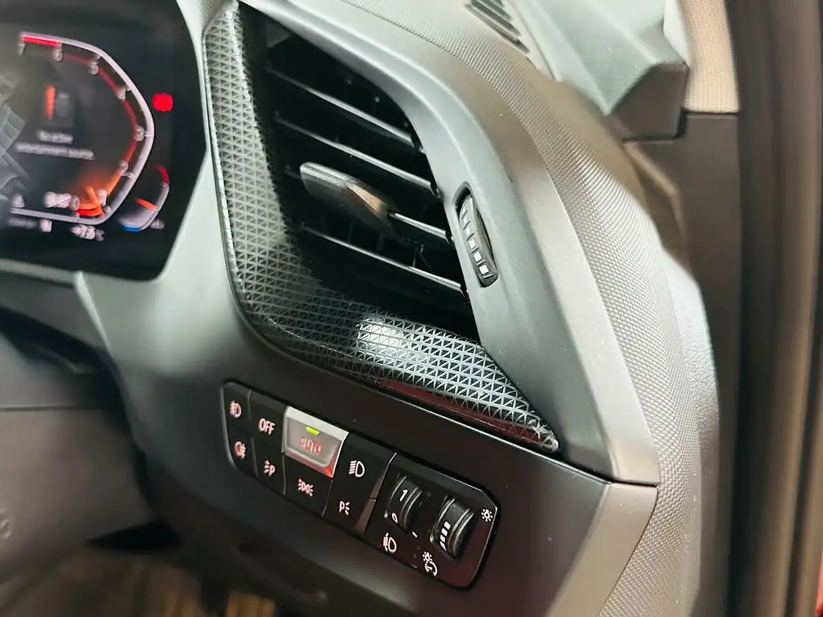 2021-bmw-1-series-15-118i-sport-lcp-big-42