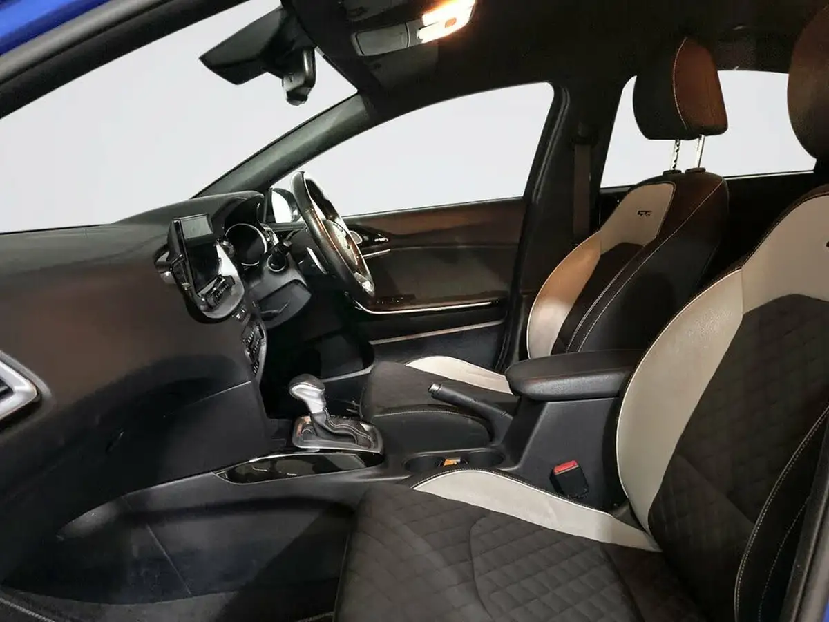 2020-kia-ceed-16crdi-gt-line-dct-big-30
