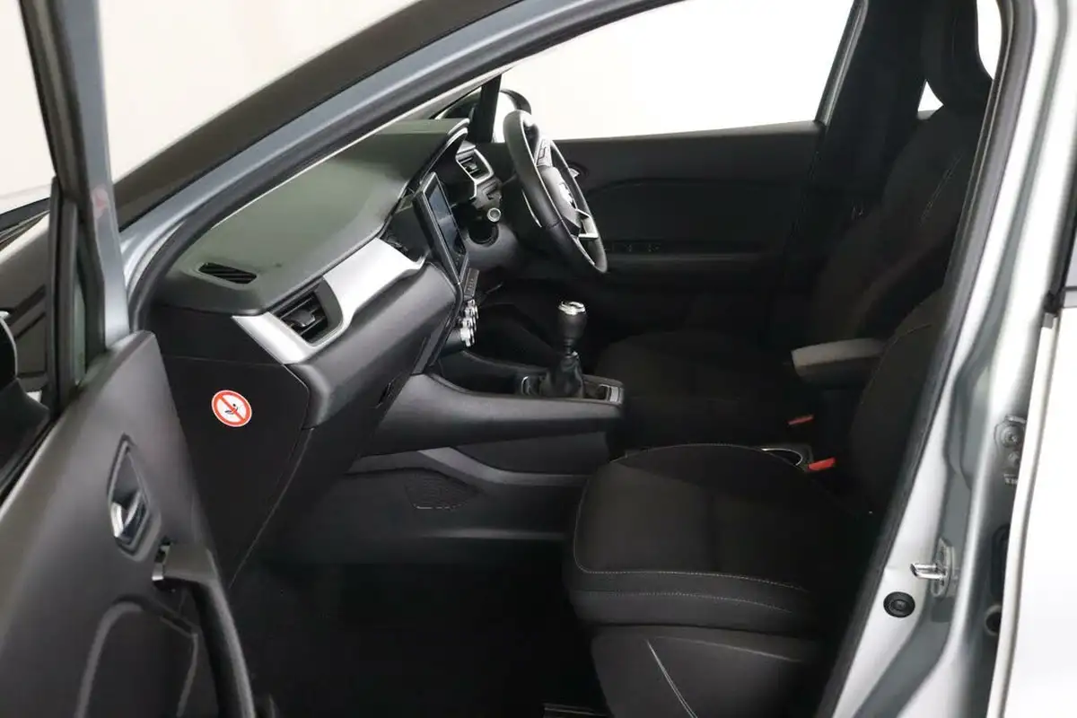 2020-renault-captur-13-tce-iconic-130bhp-big-11