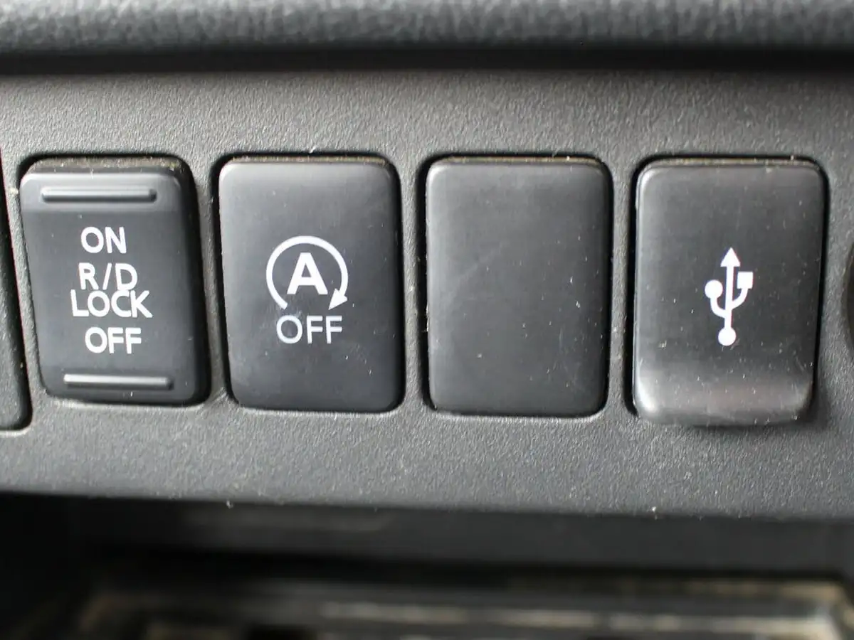 2019-mitsubishi-l200-24di-d-4life-eu6b-double-pickup-big-39