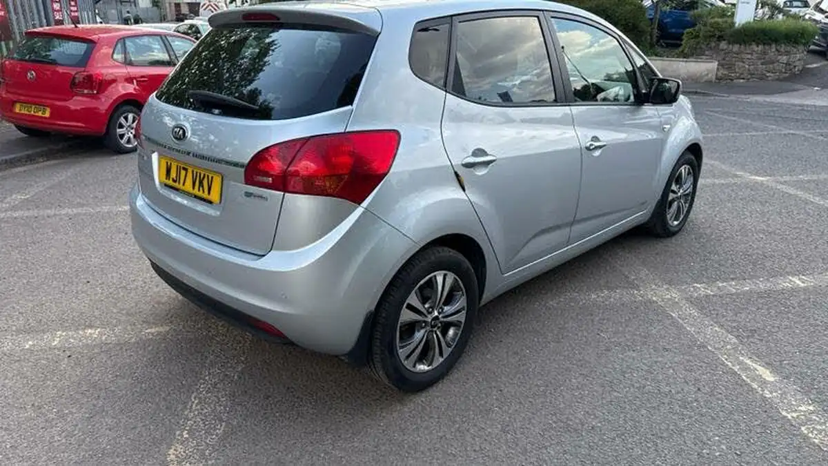2017-kia-venga-14-sr7-big-14