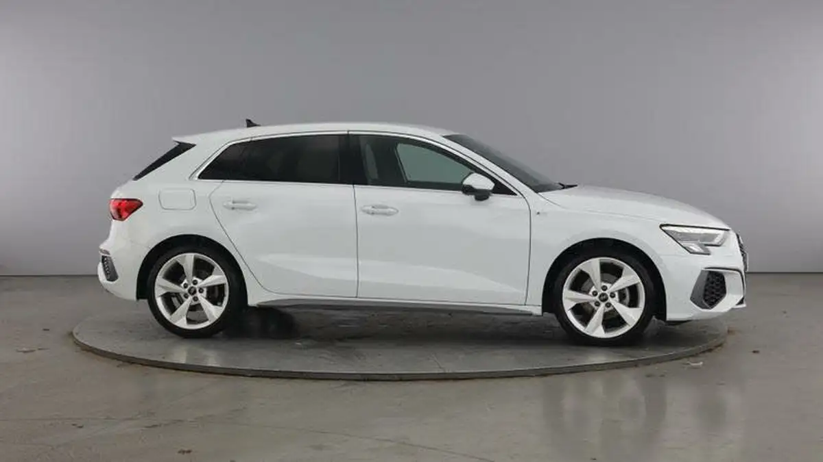 2022-audi-a3-15-35-tfsi-s-line-sportback-5d-big-3