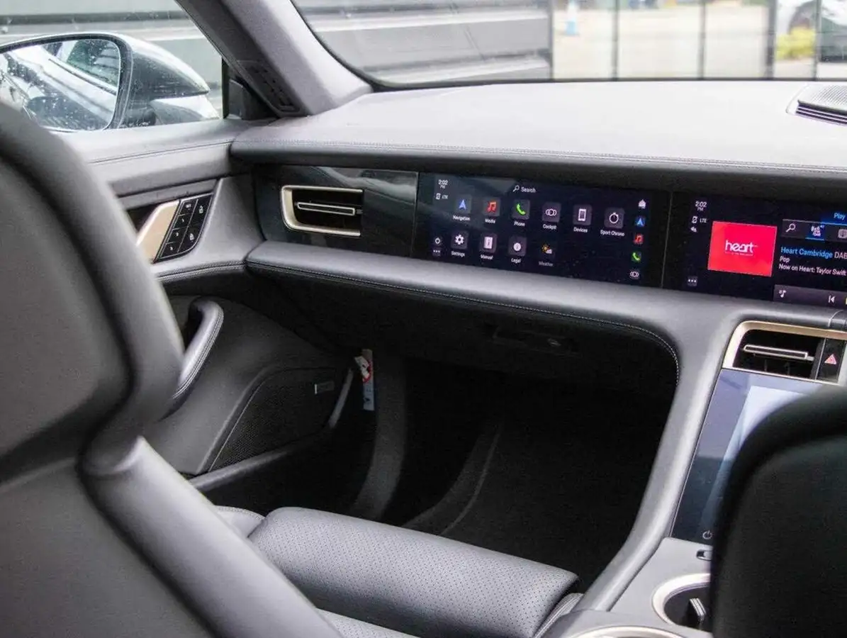 2021-porsche-taycan-e-4s-571ps-performance-battery-plus-big-27