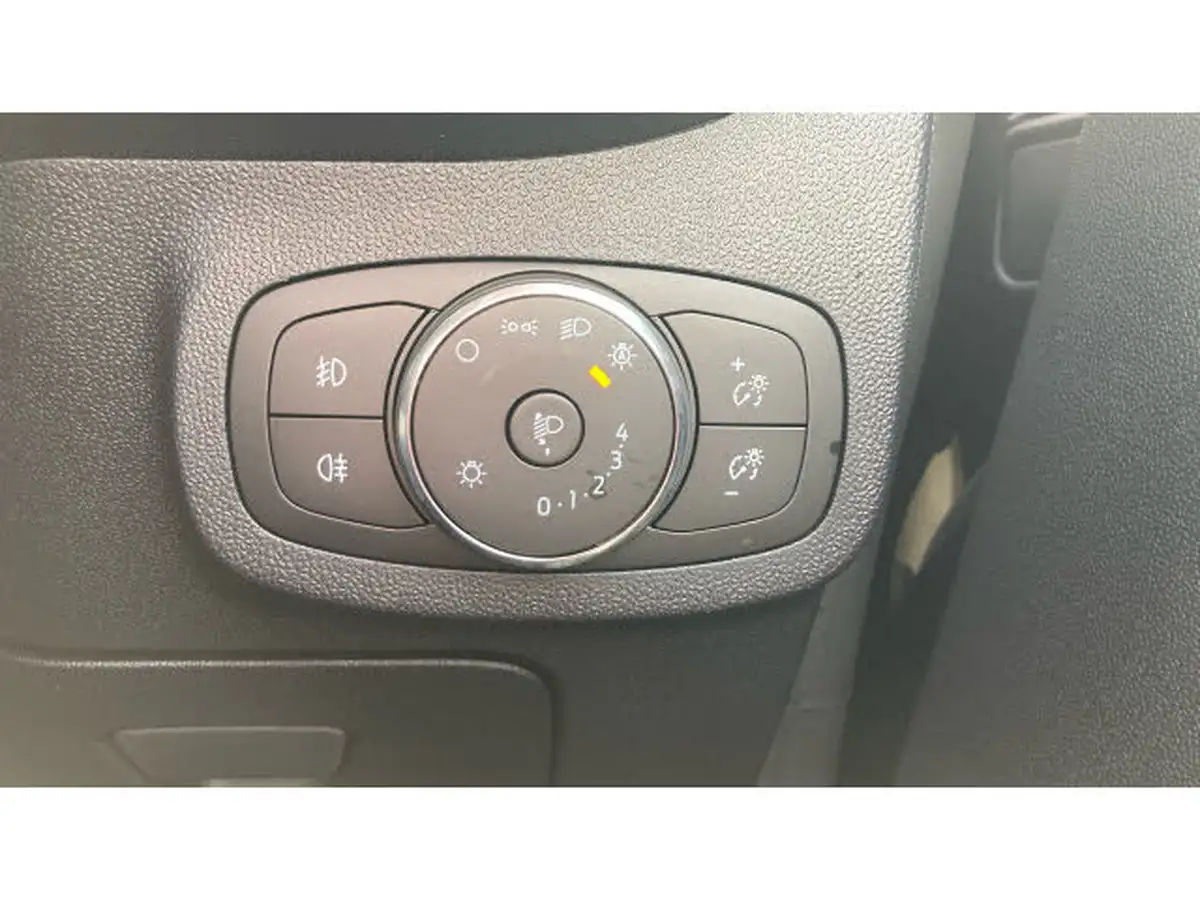 2023-ford-fiesta-10t-titanium-125ps-hybrid-mhev-big-21