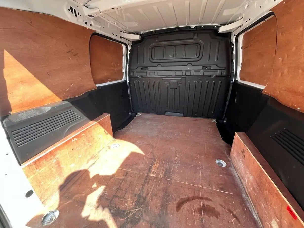 2022-toyota-proace-city-15d-active-big-31