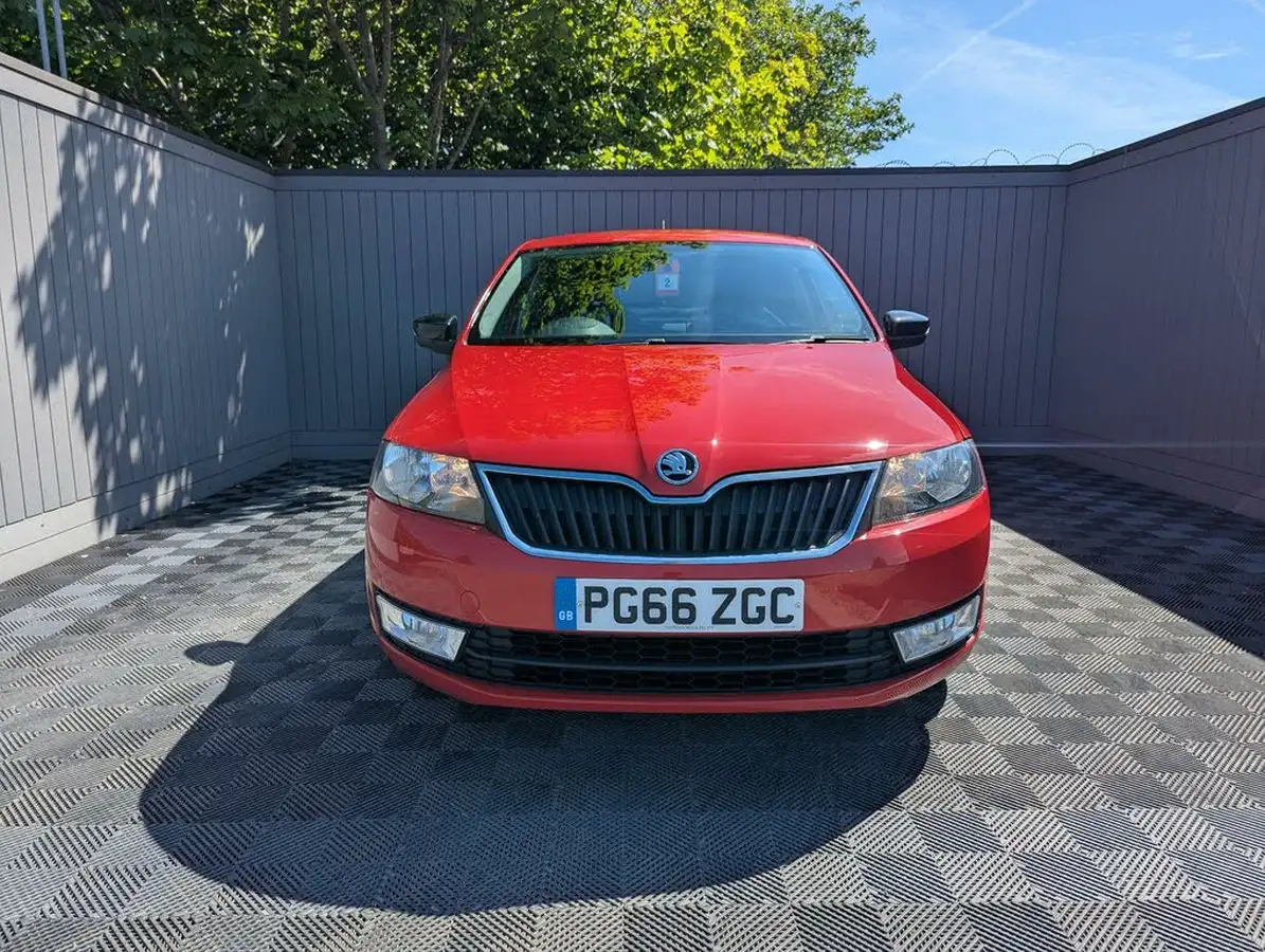 2017-skoda-rapid-12-tsi-sport-big-6