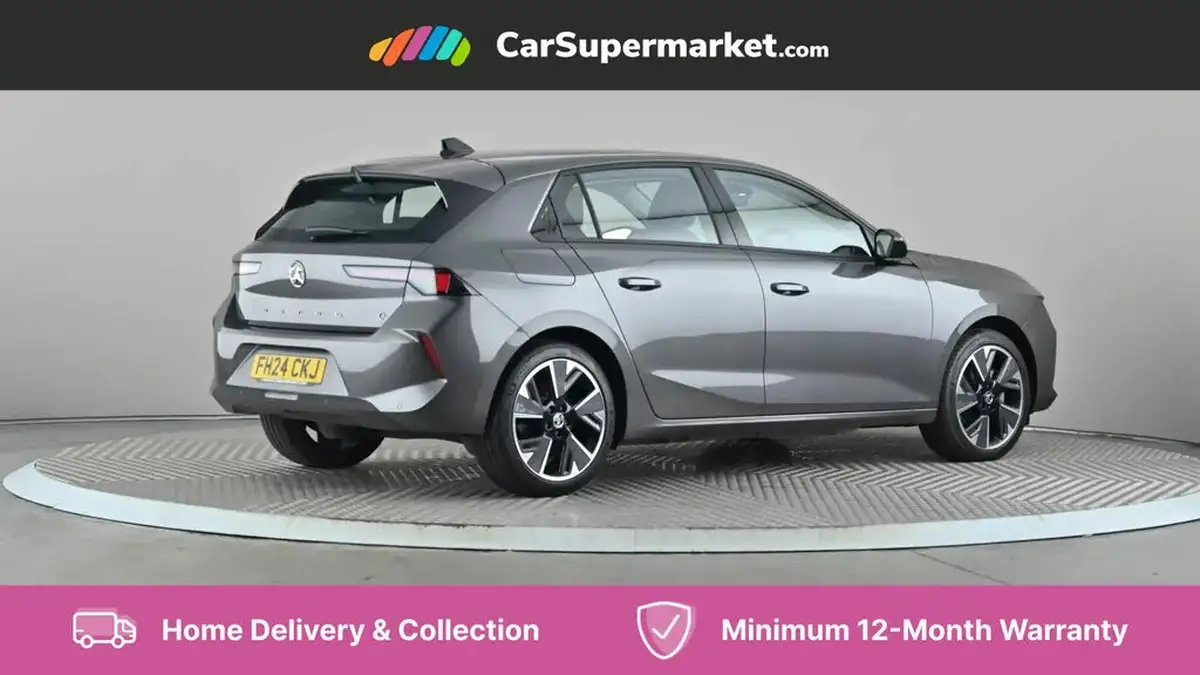 2024-vauxhall-astra-e-design-hatchback-big-5