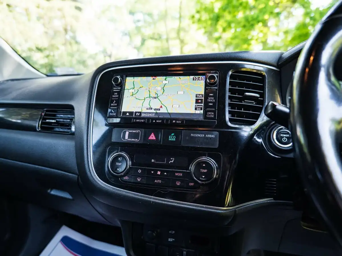 2017-mitsubishi-outlander-20-4hs-phev-5st-big-20