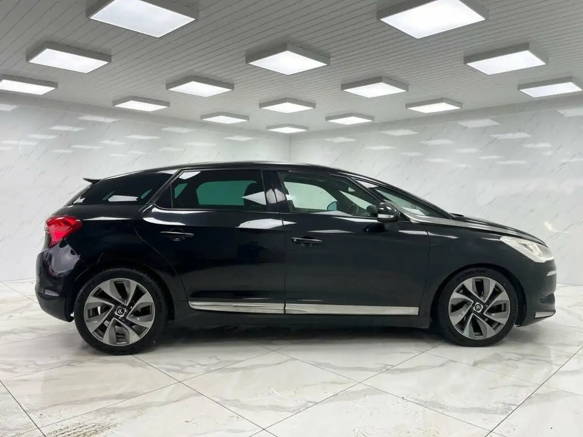 2013-citroen-ds5-20td-dsport-big-11