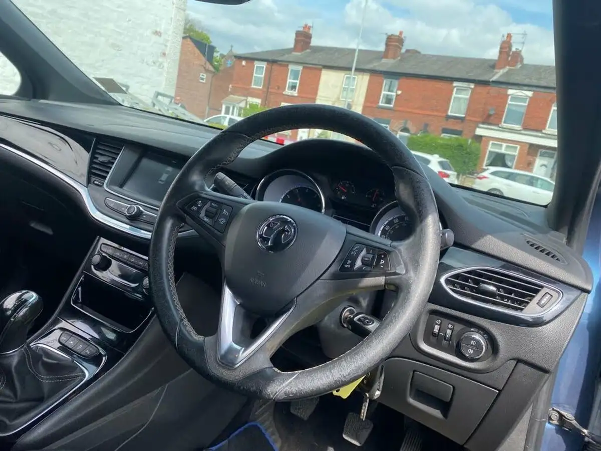 2016-vauxhall-astra-14i-16v-turbo-sri-150ps-hatchback-big-13