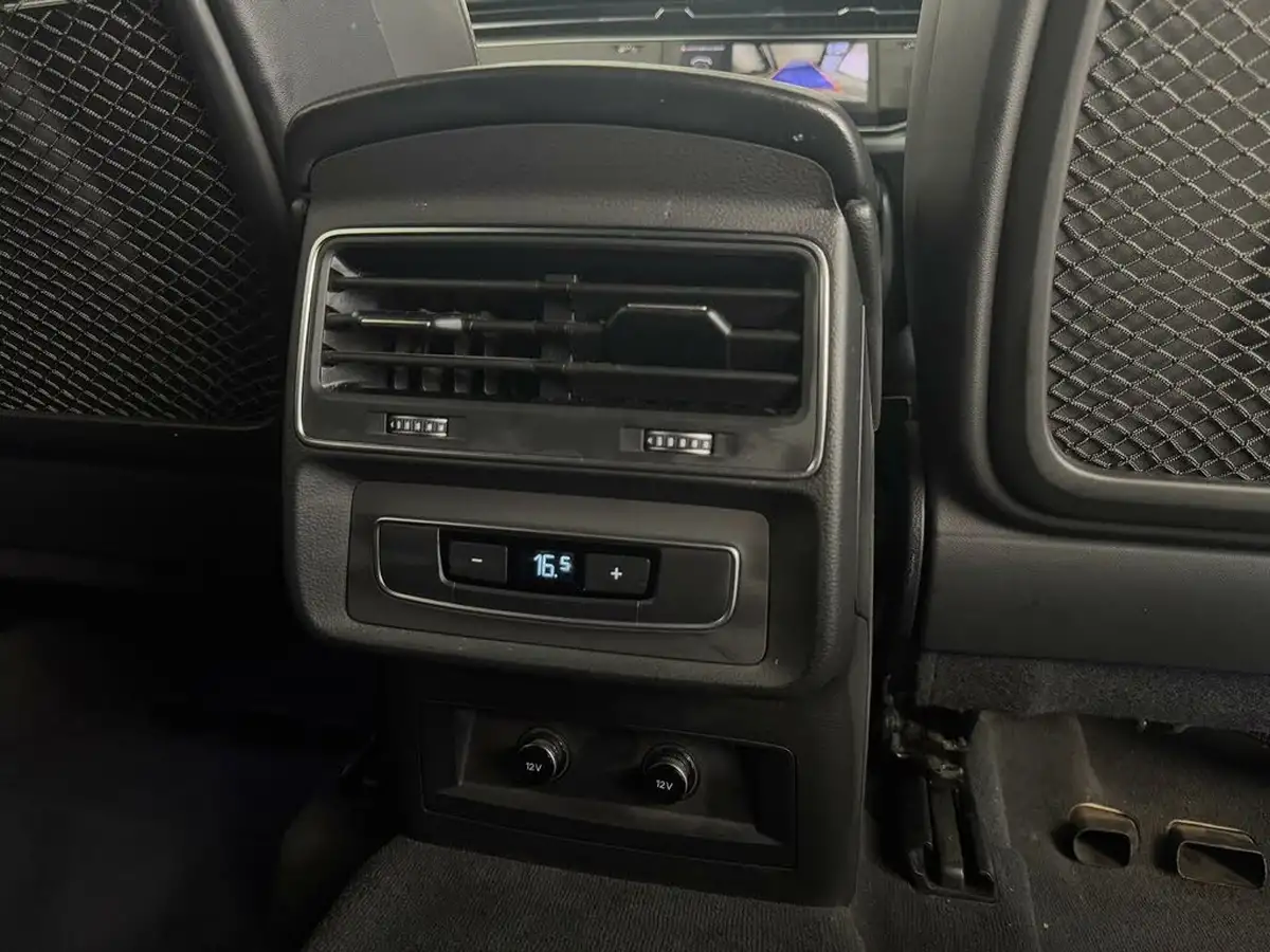 2021-audi-q7-30-55-tfsi-e-s-line-big-20