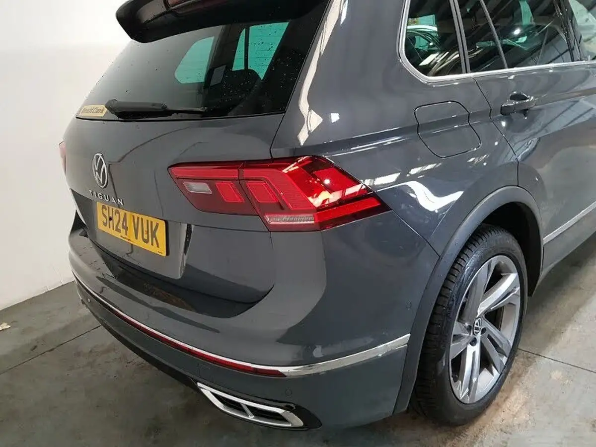 2024-volkswagen-tiguan-15-tsi-r-line-edition-big-18
