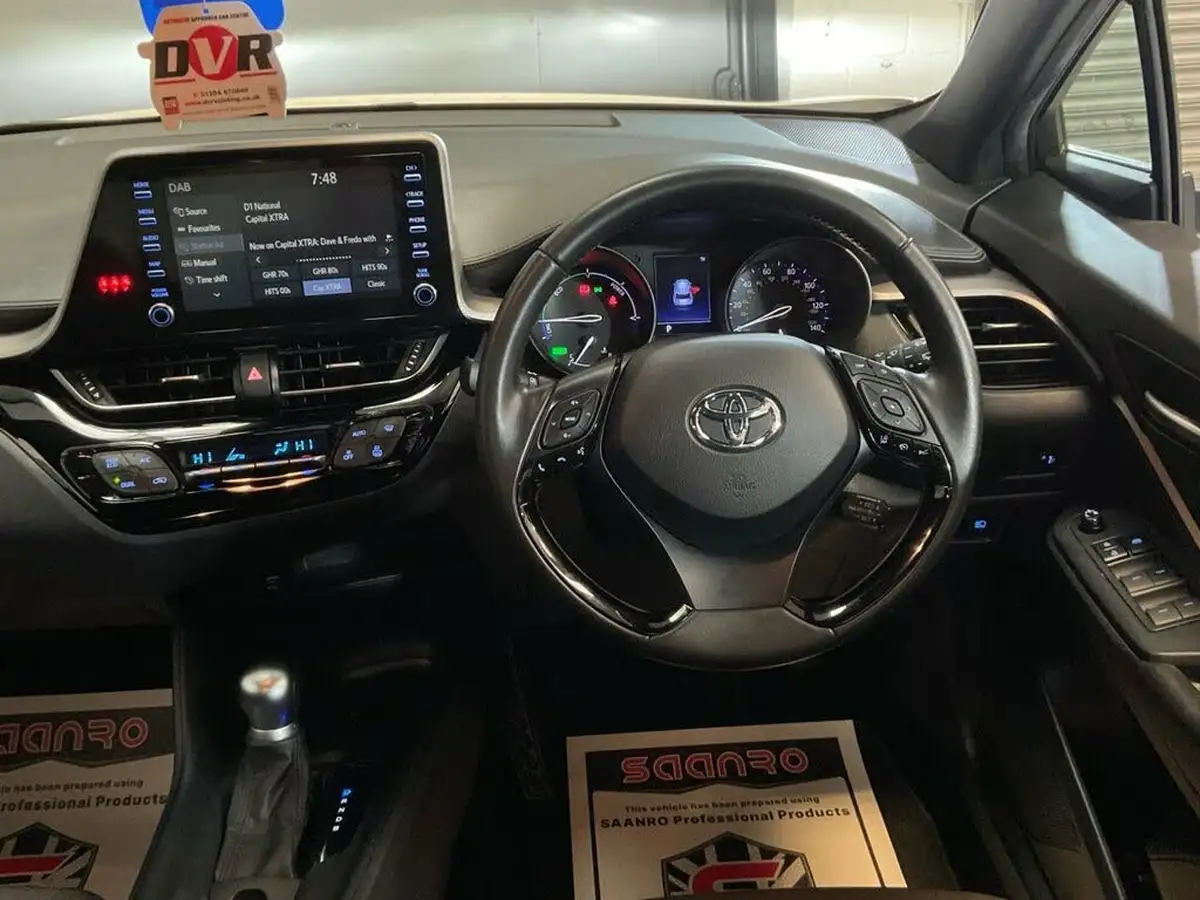 2020-toyota-c-hr-18-vvt-i-icon-parking-pack-big-39