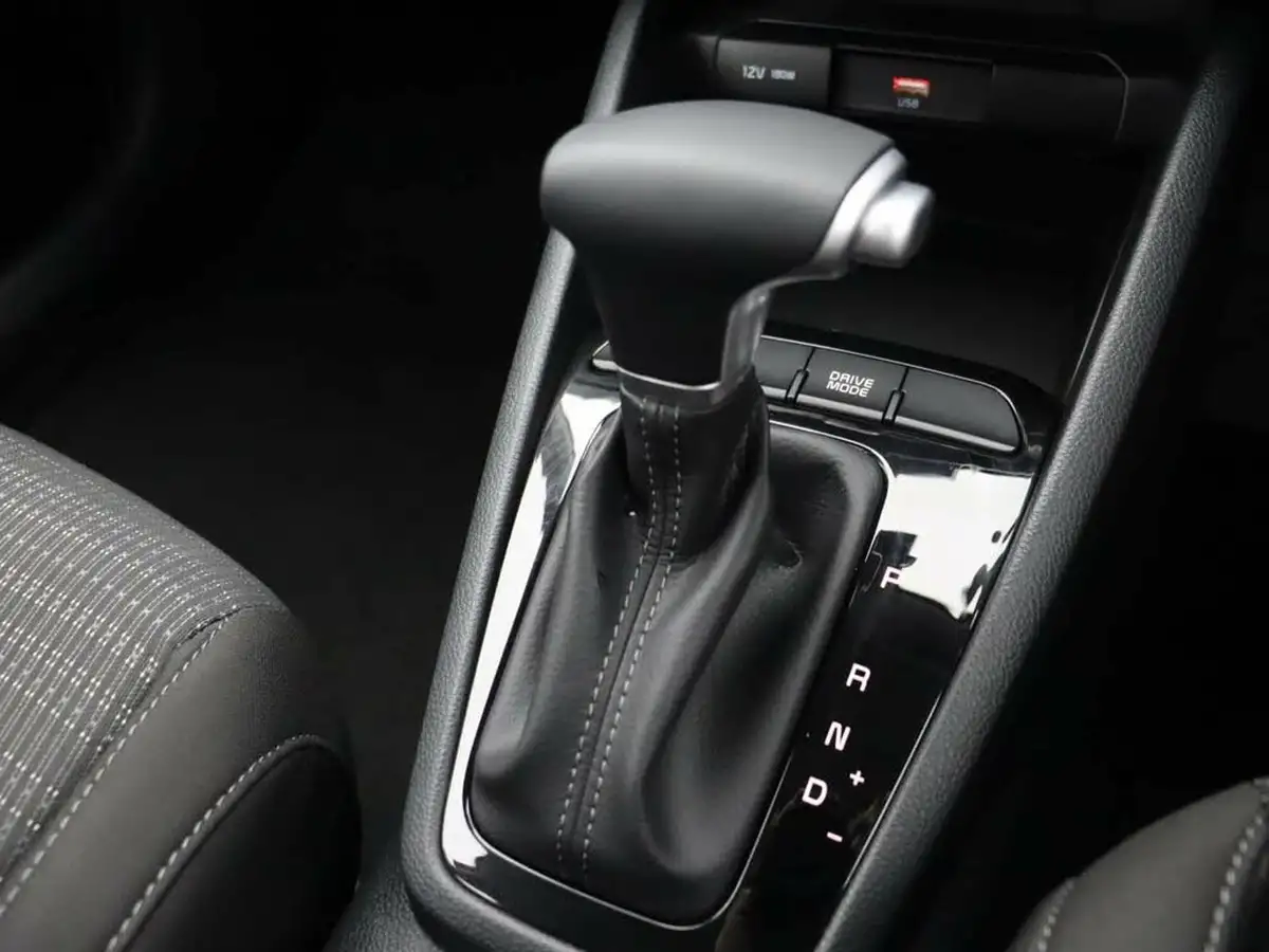 2025-kia-stonic-10-t-gdi-2-dct-big-34