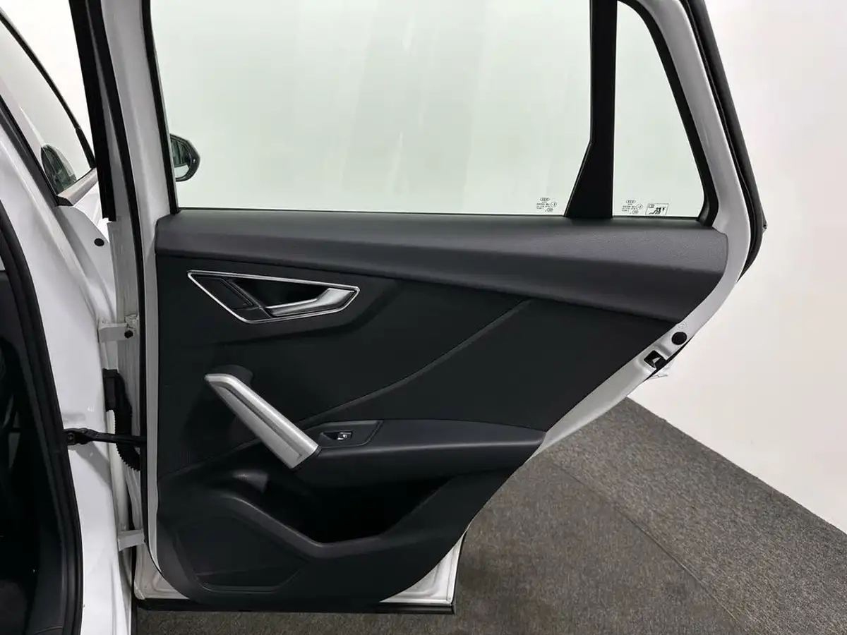 2021-audi-q2-10-30-tfsi-technik-big-38