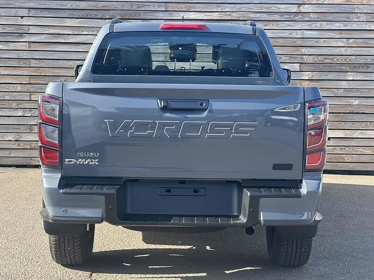 2025-isuzu-d-max-19td-v-cross-steel-edition-auto-big-27