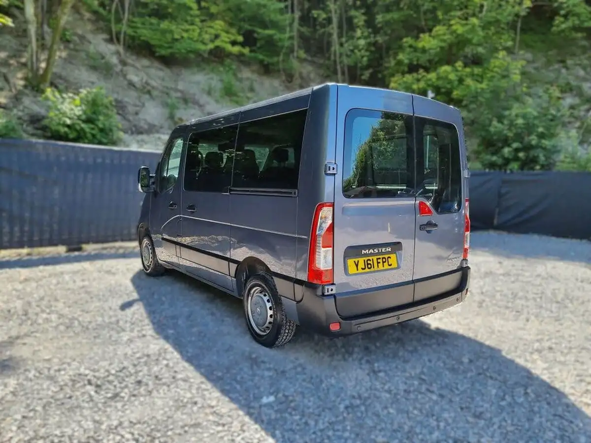 2011-renault-master-23td-sl28dci-125-qs6-big-7
