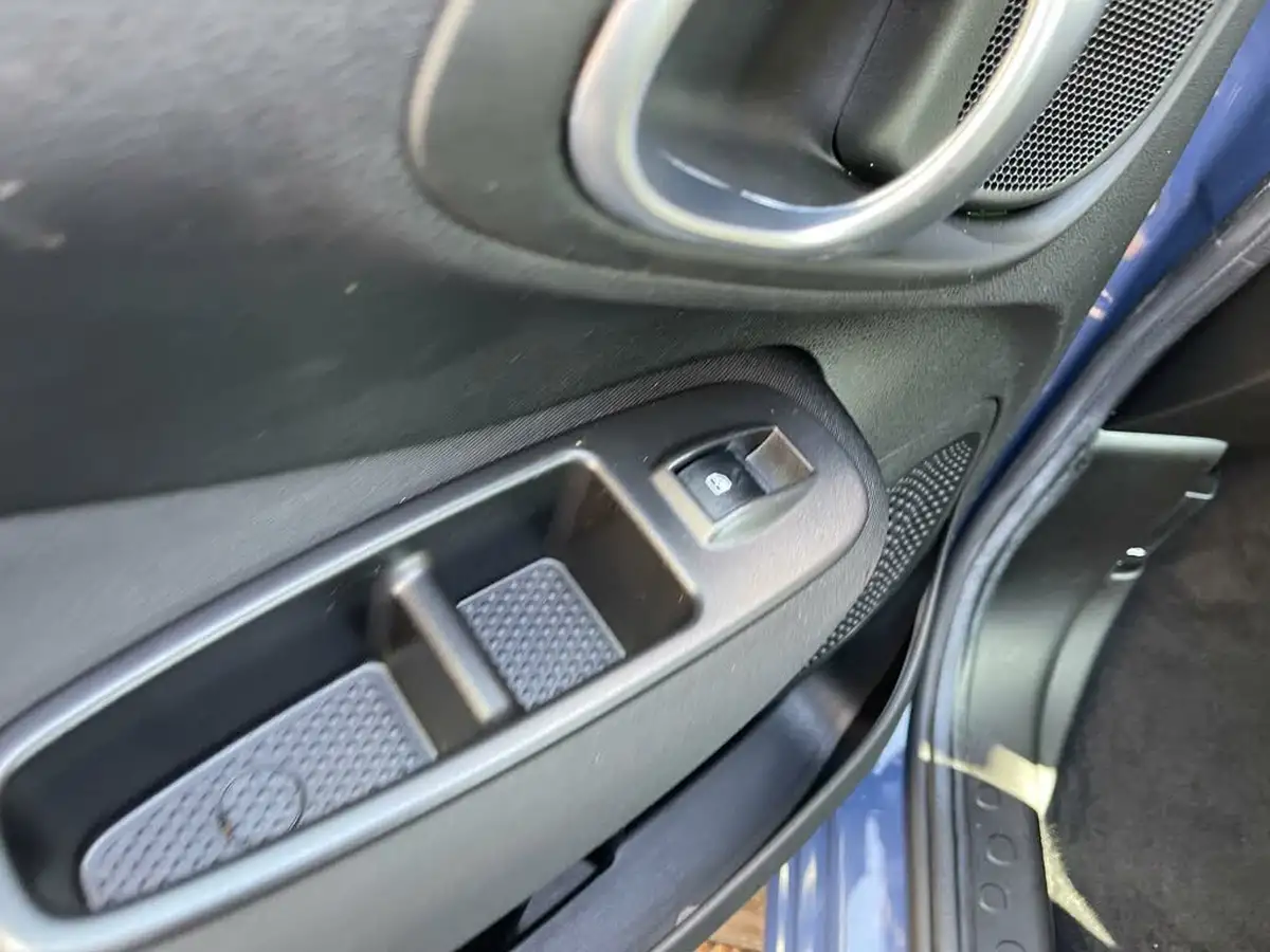2018-fiat-500l-14-mirror-big-40