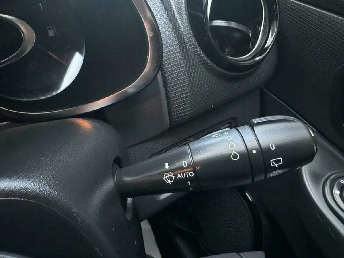 2016-renault-clio-15dci-dynamique-s-nav-90bhp-ss-energy-big-38