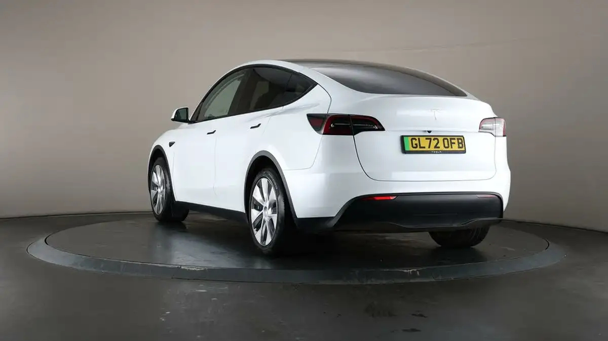 2022-tesla-model-y-e-rwd-big-66