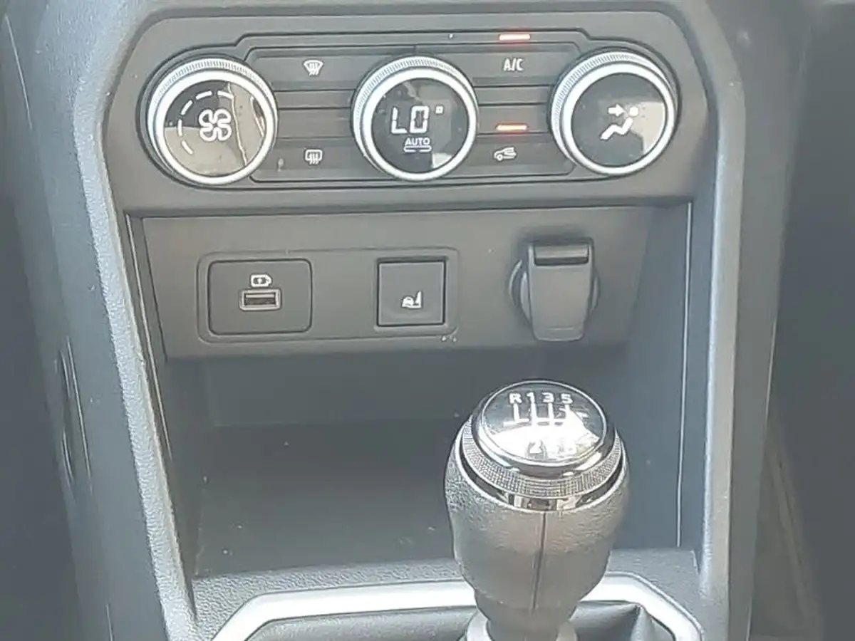 2024-dacia-sandero-stepway-10-tce-extreme-90bhp-big-10