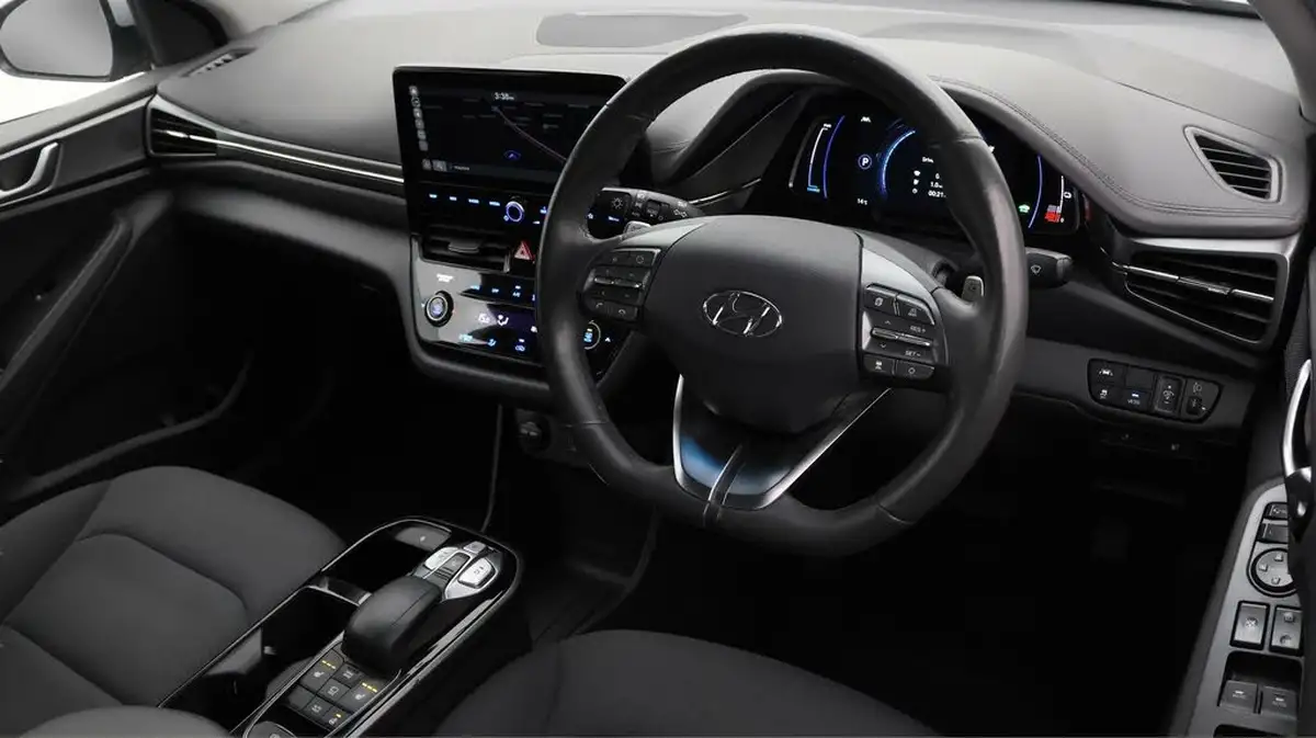 2021-hyundai-ioniq-e-premium-electric-100kw-big-8