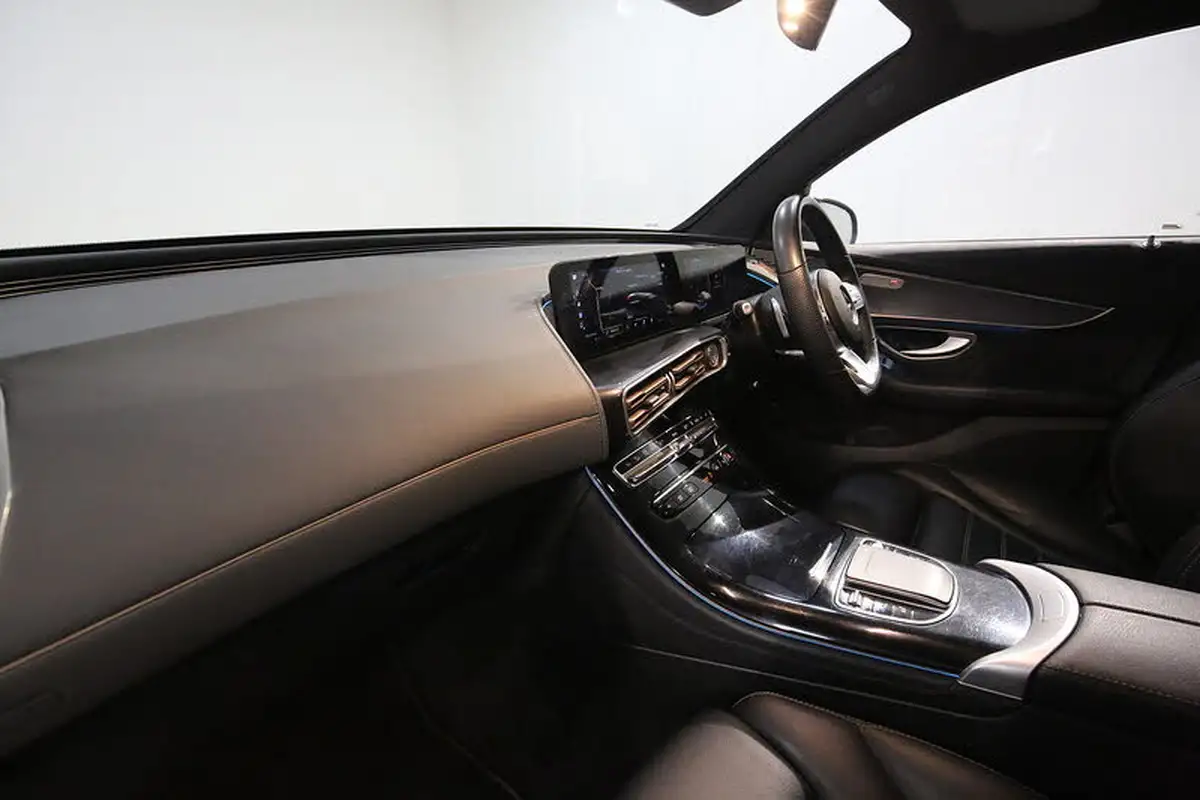 2021-mercedes-benz-eqc-e-eqc-400-amg-line-premium-big-25