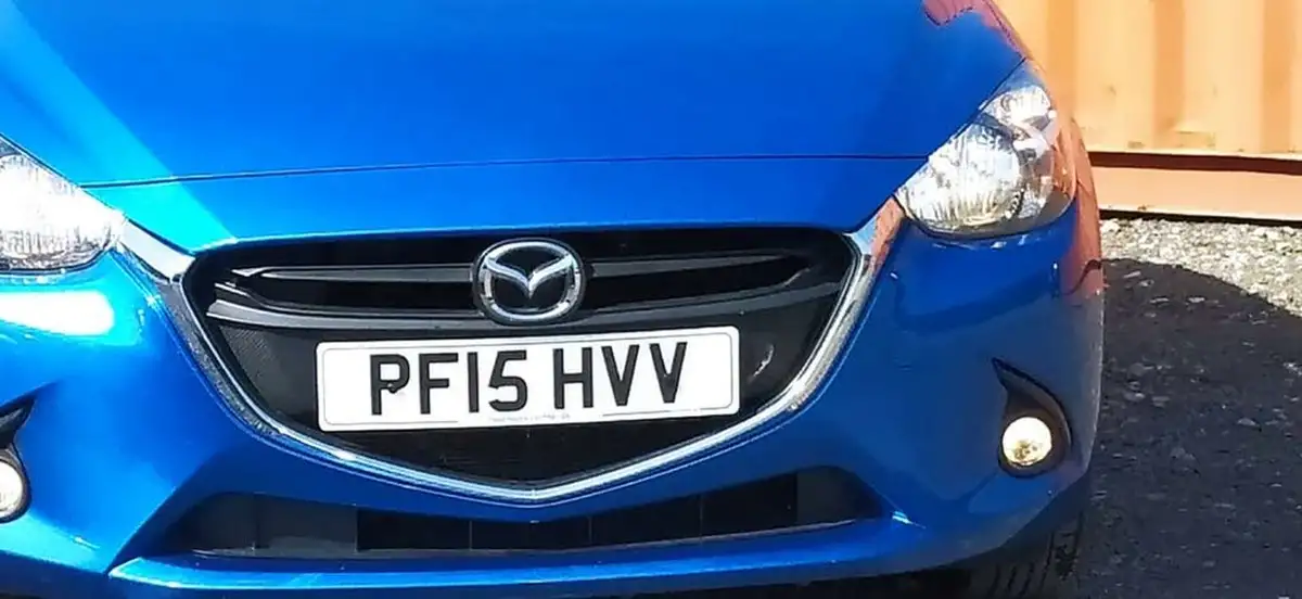 2015-mazda-mazda2-15-se-l-75ps-big-5