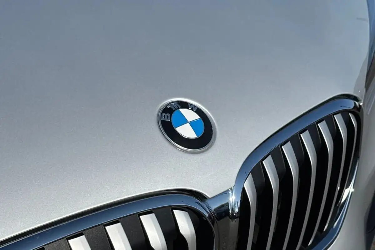 2021-bmw-x1-20td-sdrive18d-xline-sport-auto-big-25