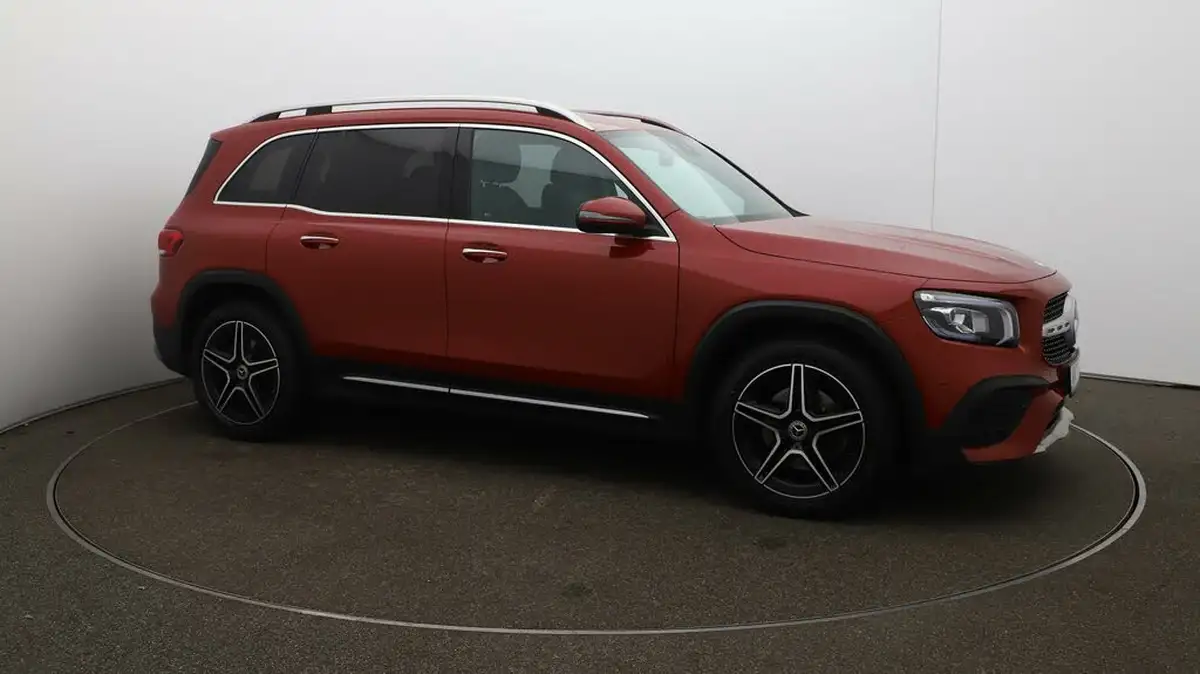 2022-mercedes-benz-glb-class-13-glb200-amg-line-premium-7g-tronic-big-47