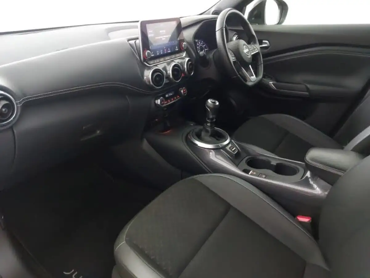 2023-nissan-juke-10-dig-t-n-connecta-big-4