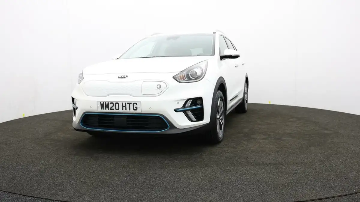 2020-kia-e-niro-ev-first-edition-big-55