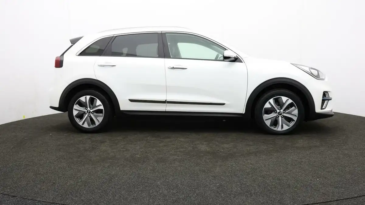 2020-kia-e-niro-ev-first-edition-big-7