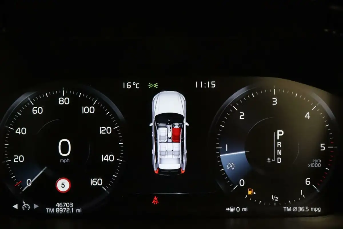 2020-volvo-xc60-20td-d4-momentum-big-21