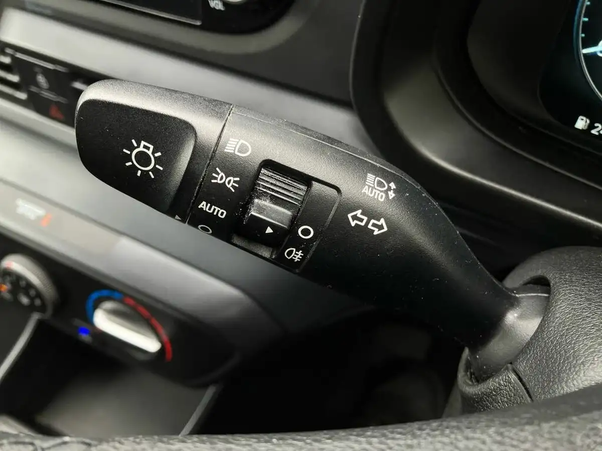 2022-hyundai-bayon-10-t-gdi-se-connect-dct-big-33