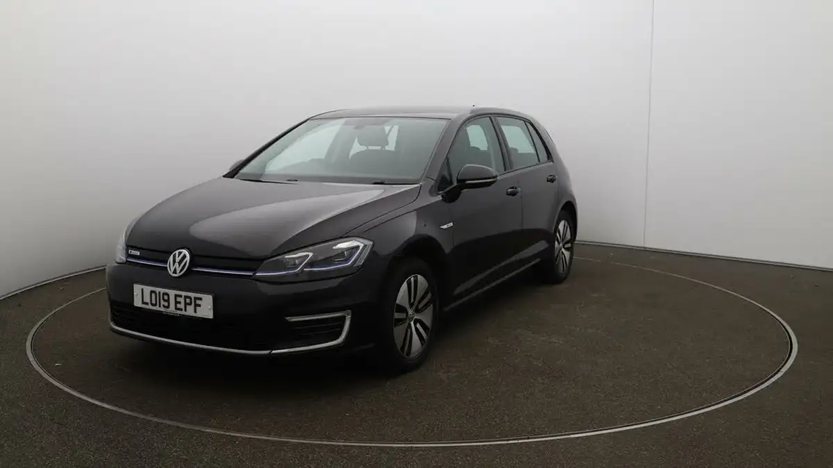 2019-volkswagen-golf-e-e-golf-big-37