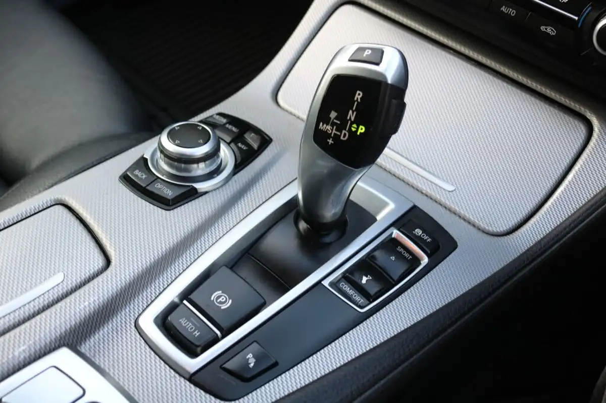 2016-bmw-5-series-20td-520d-m-sport-190bhp-saloon-4d-auto-big-33