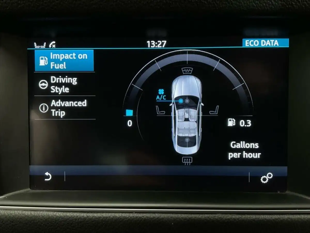 2017-jaguar-xf-30td-saloon-4d-big-64