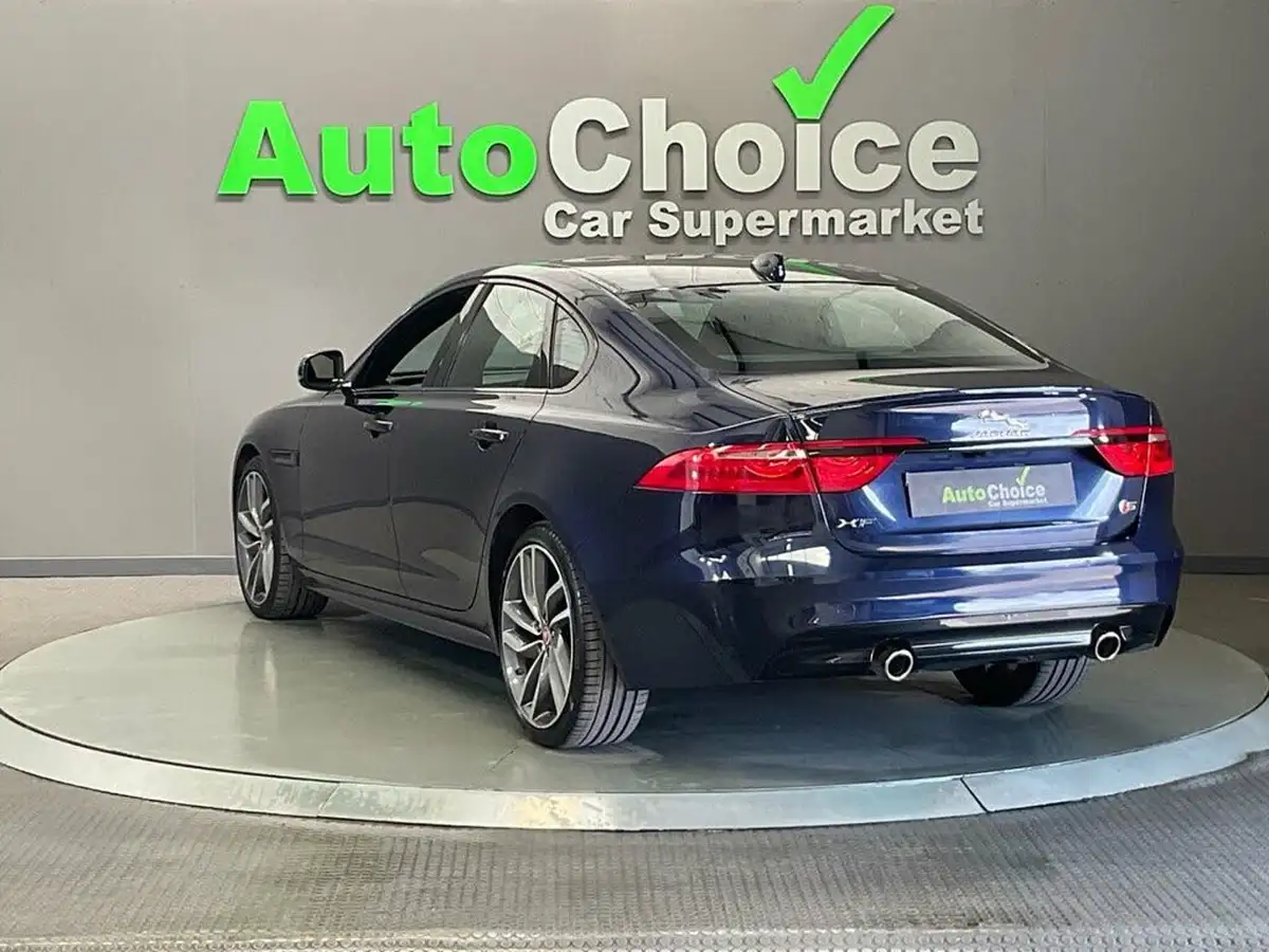 2017-jaguar-xf-30td-saloon-4d-big-12