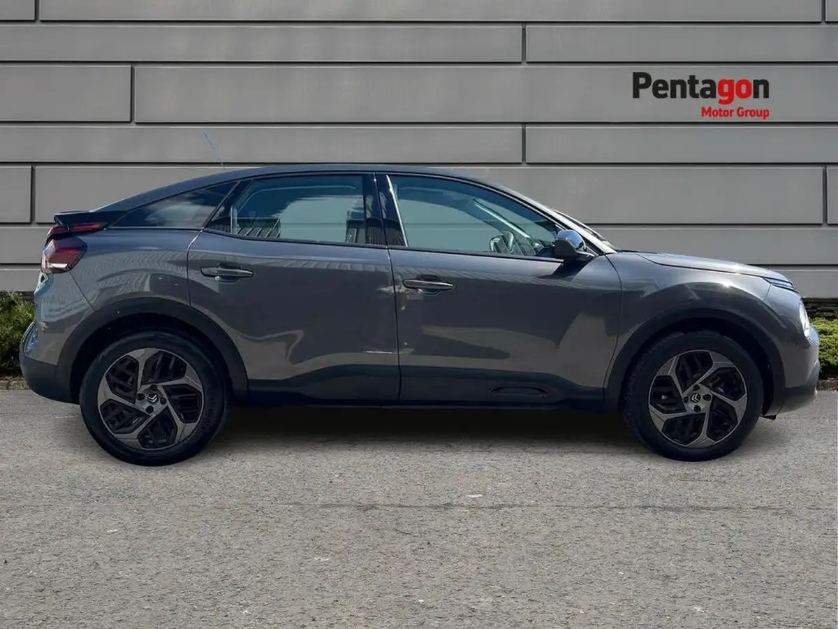 2022-citroen-c4-12-puretech-sense-plus-big-11